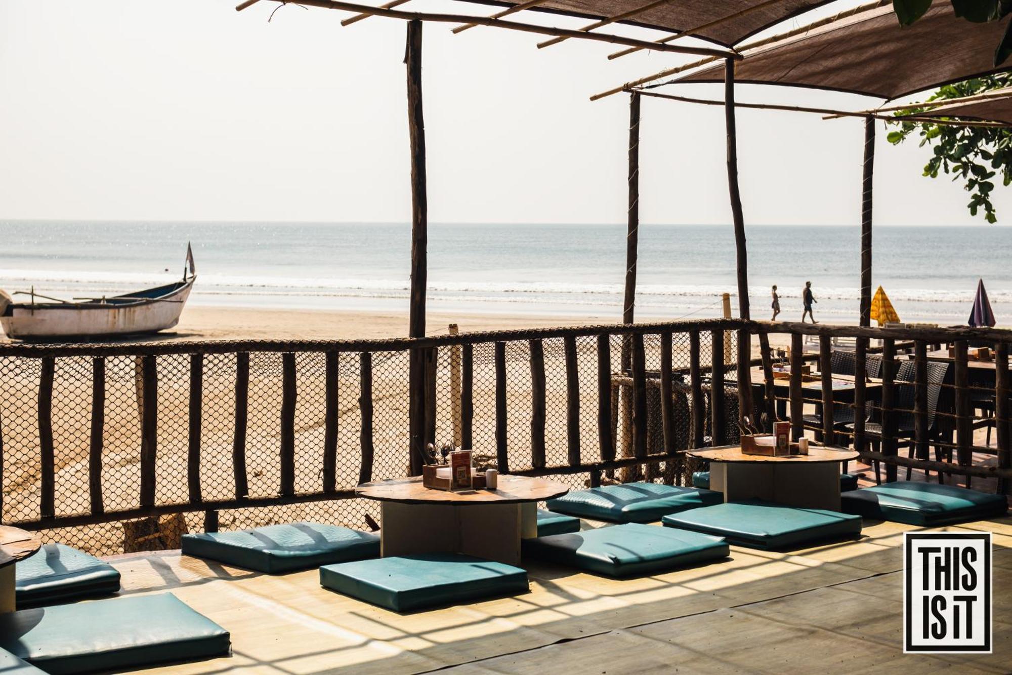 This Is It Beachfront - Rooms, Cafe & Events Арамбол Екстер'єр фото